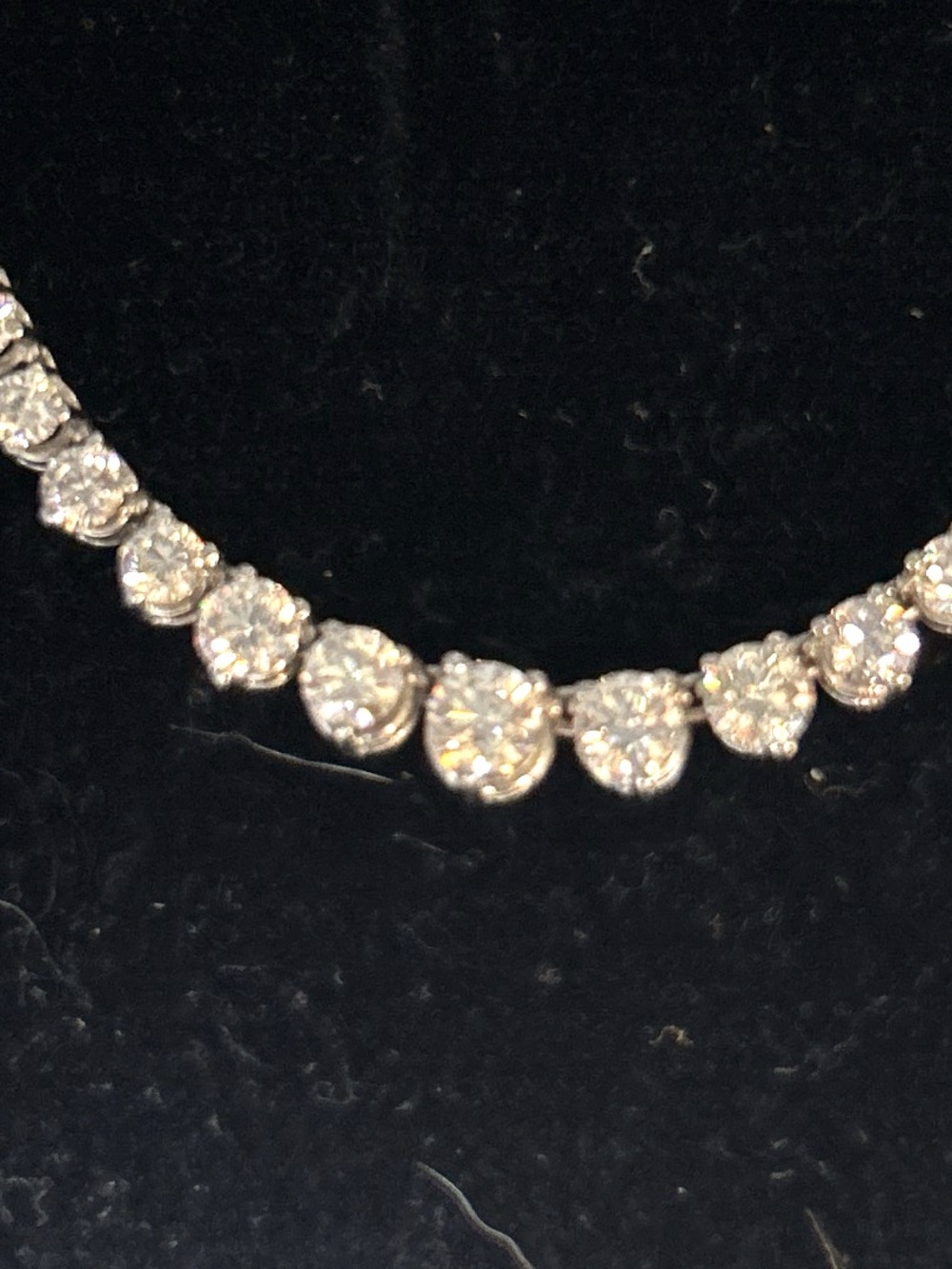 464735 - 14K white Gold Natural Diamond Tennis Necklace estimated 6.25 tcw - Picture 8 of 10